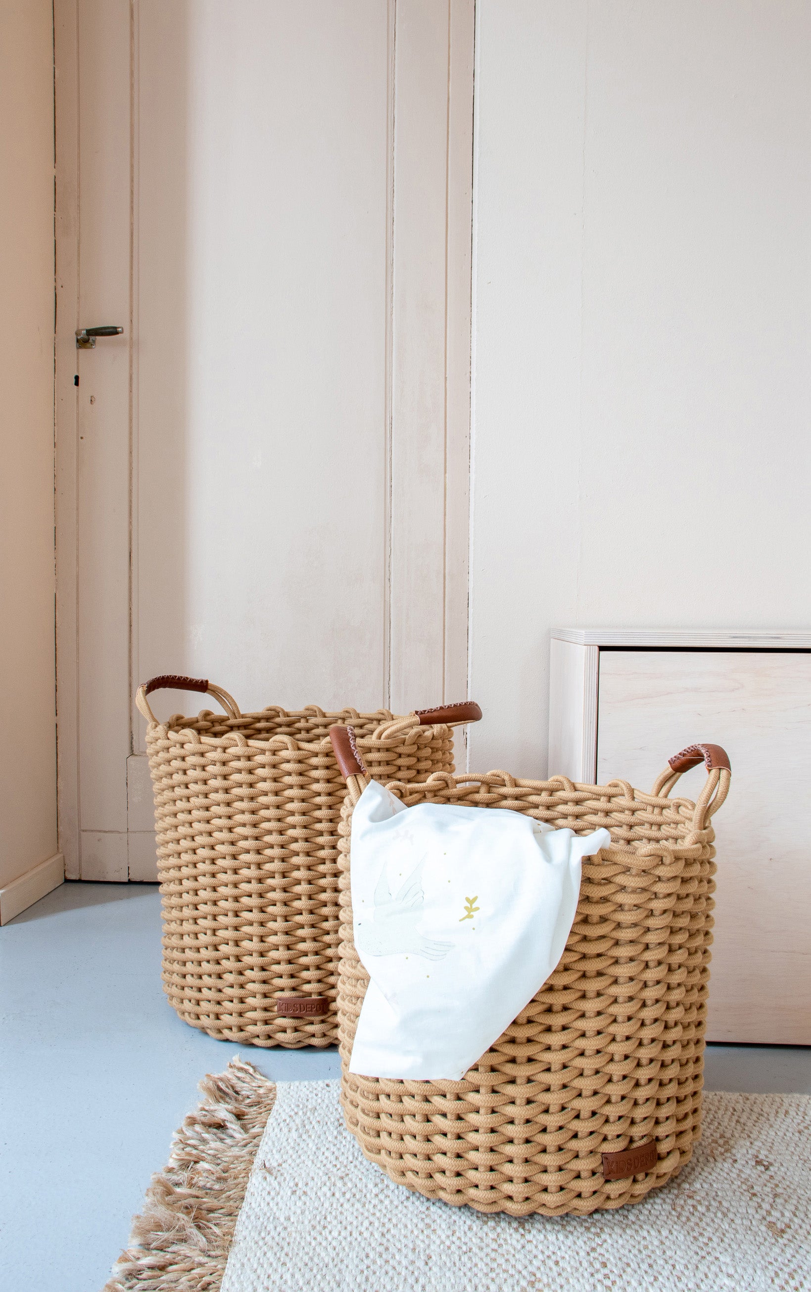 Basket with handles, set of 2