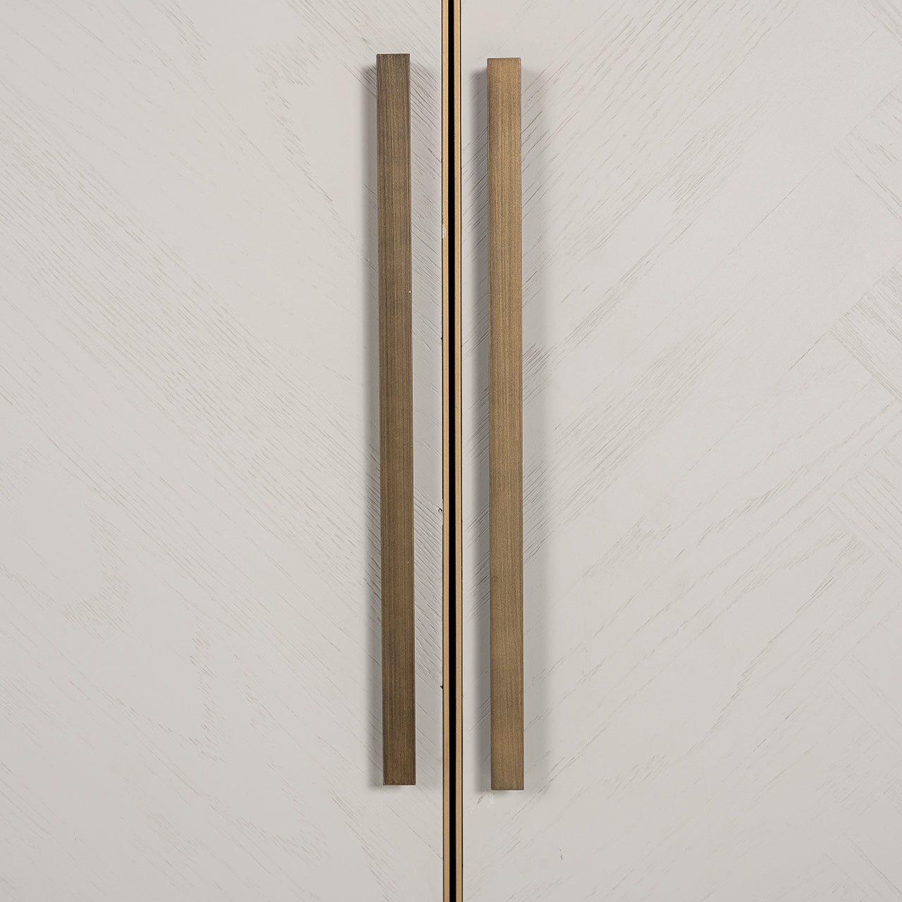 Dressoir Whitebone messing 4-deuren (Verona Grijs)