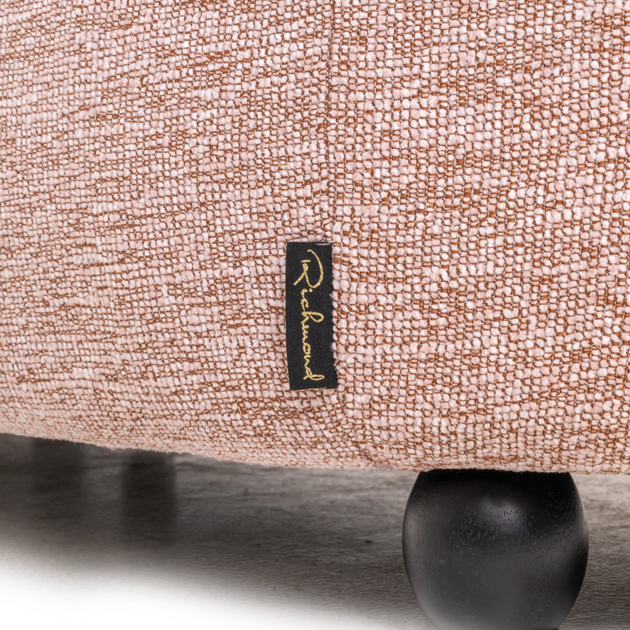 Bank Amelia lodge bloesem